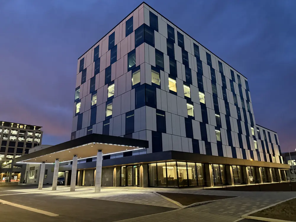 Distinction Hotel Exterior